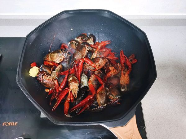 香辣红烧小龙虾