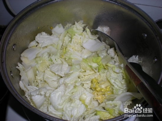 白菜怎么做汤更鲜美——白菜蛋饺汤