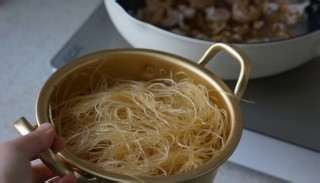 海鲜炒粉丝制作的攻略