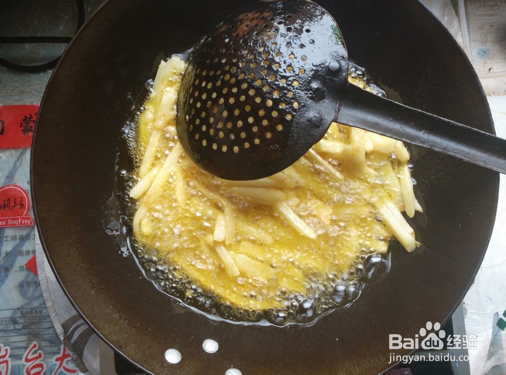 如何将薯条炸成快餐的感觉？家常炸薯条