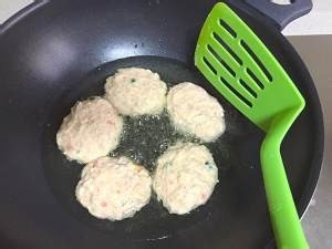 怎么做美味的日式豆腐汉堡