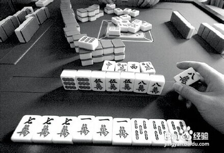 麻将高手讲述：麻将赢多输少的技巧与方法