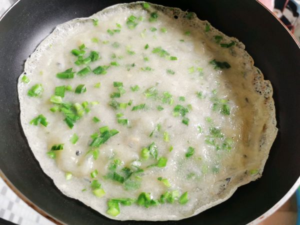 营养早餐鸡蛋葱油煎饼