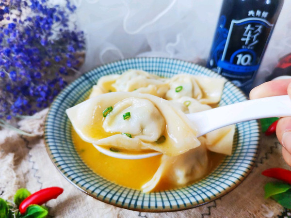 酸汤荠菜鲜肉馄饨