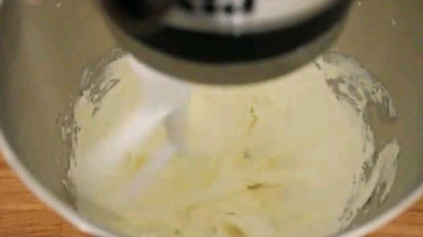 玫瑰奶油乳酪霜