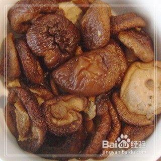 不想只吃简单的调味面条--------香菇脆臊面