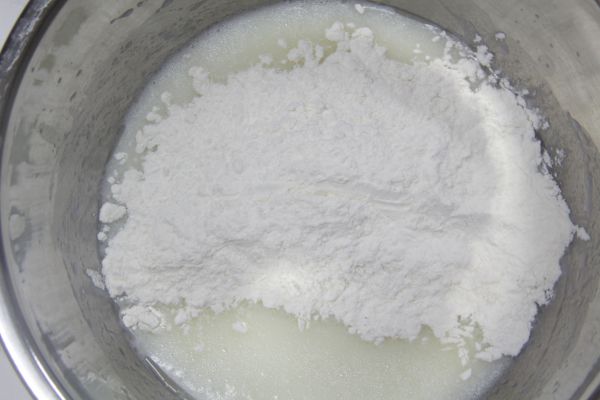 蔓越梅戚风蛋糕