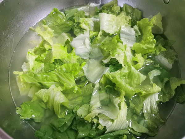 极简青菜肉丝面