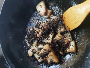 教你做梅菜捂猪肉