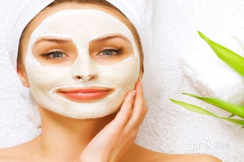 皮肤表面的老旧角质堆积的原因是什么呢?