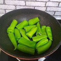 虎皮辣椒的做法