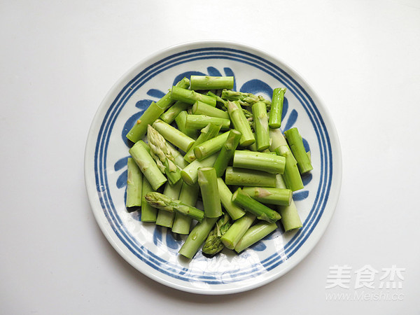 芦笋炒虾仁的做法