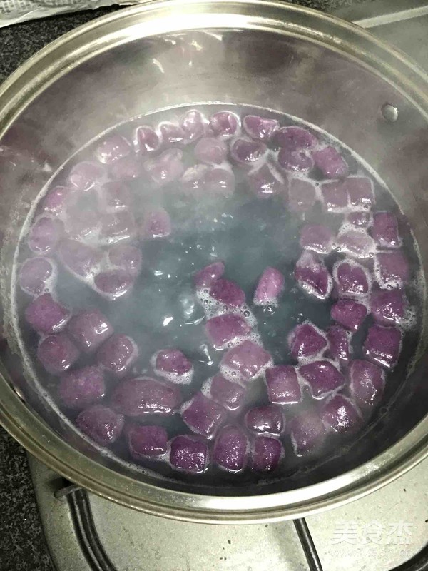 芋圆香芋椰汁西米露