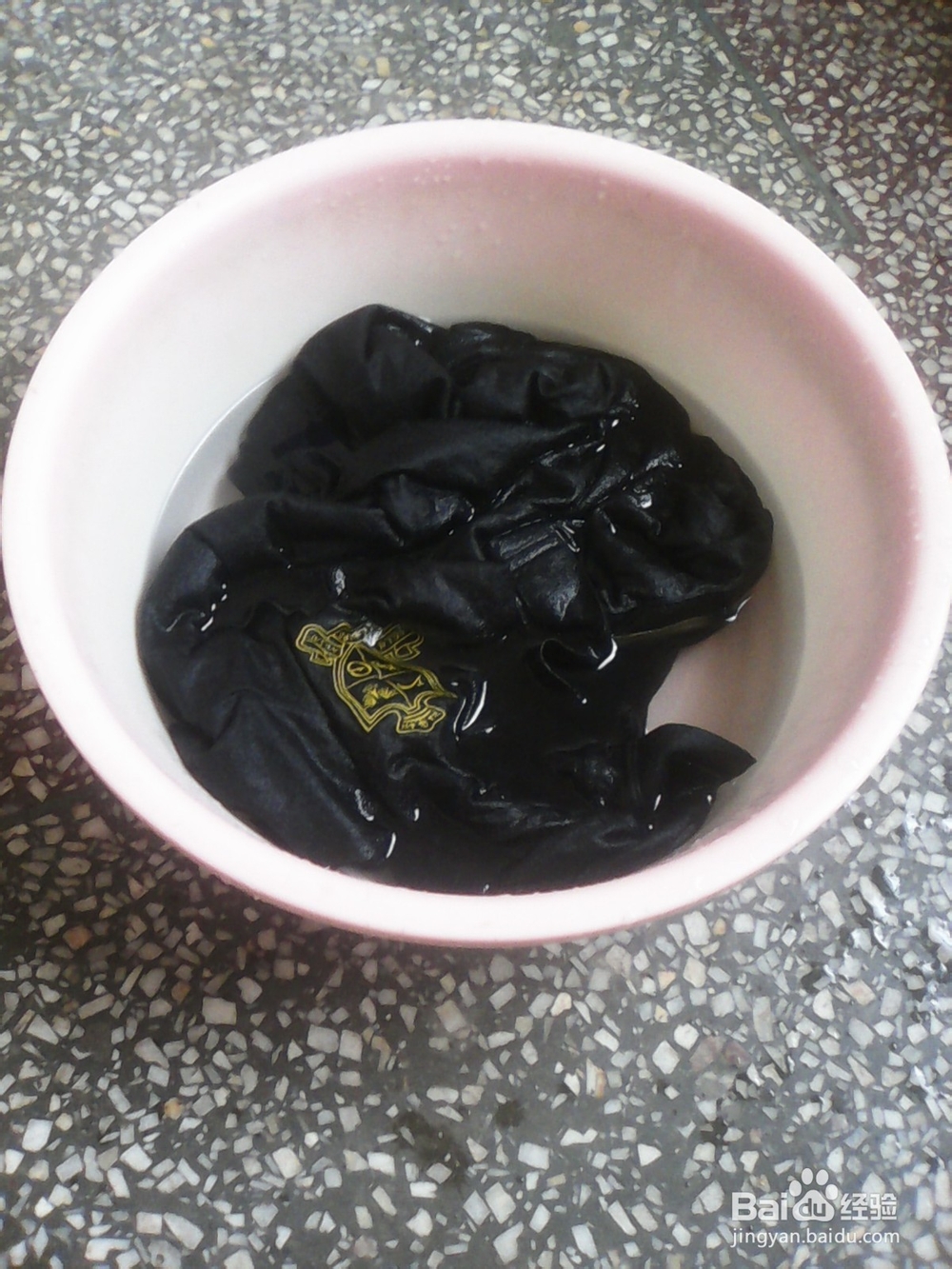 怎样让退色的衣服不再退色