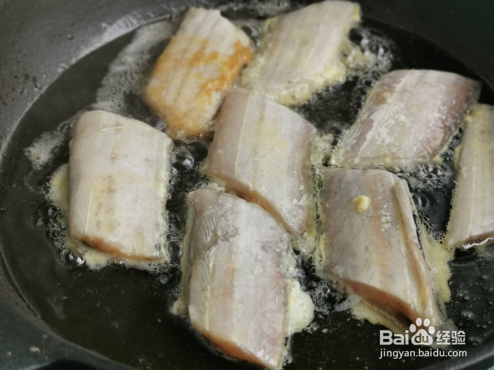 美味家庭版红烧带鱼段