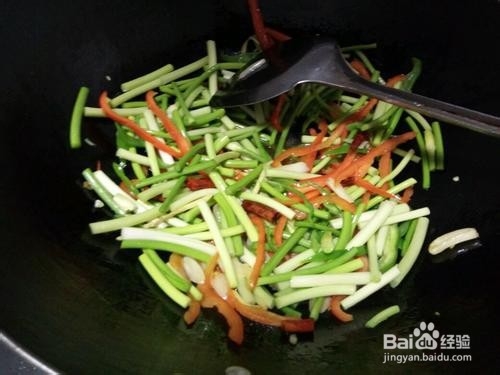 蒜苔肉丝的做法