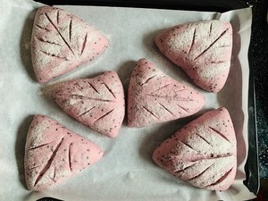 芝麻紫薯软欧包的做法