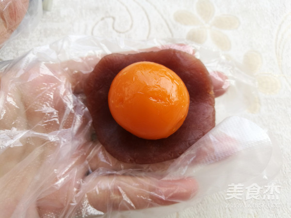 广式蛋黄月饼