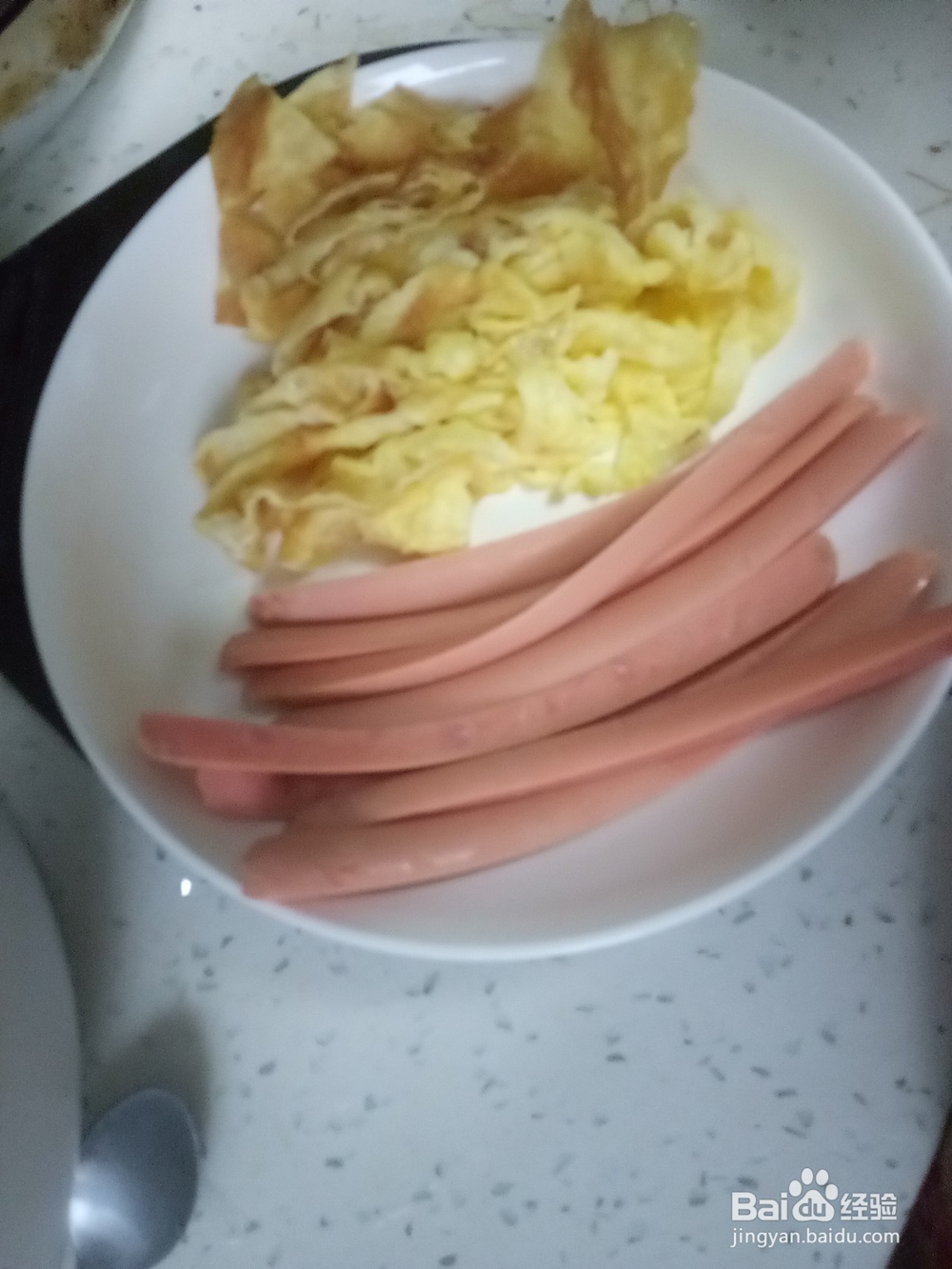 杂粮饼卷火腿肠鸡蛋条