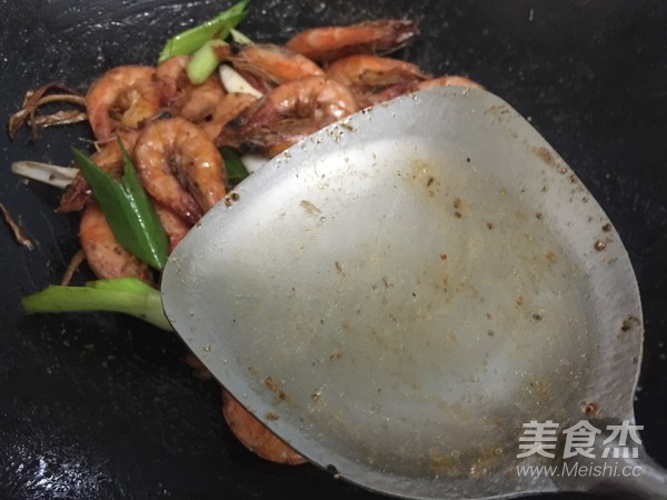 椒盐鲜露虾的做法