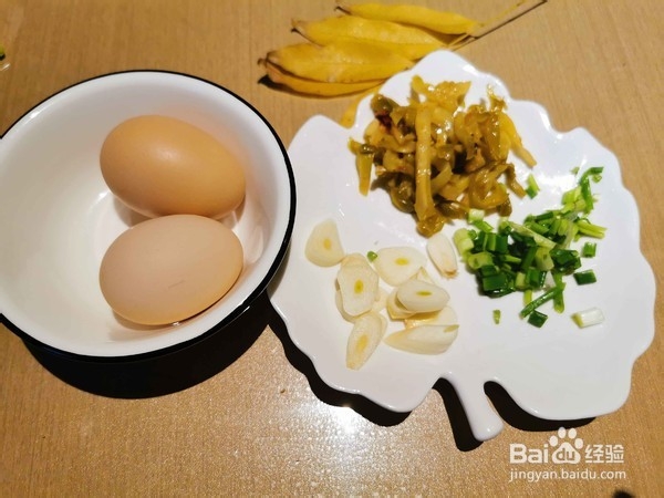 榨菜丝炒鸡蛋