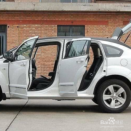 自动档车怎样起步停车和行驶步骤