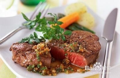 西餐是怎么上餐的呢/一般西餐上餐的餐序