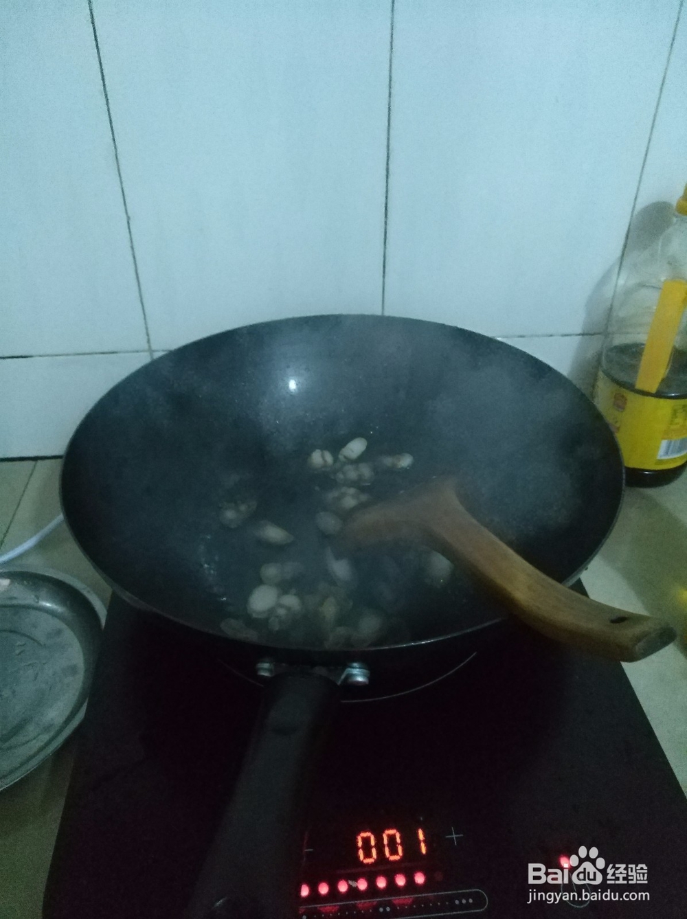 如何快速做腊肉炒玉米？