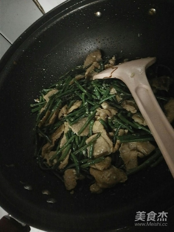 豇豆炒肉的做法