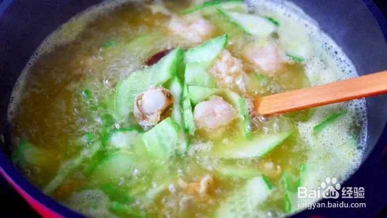 鲜贝丁黄瓜汤