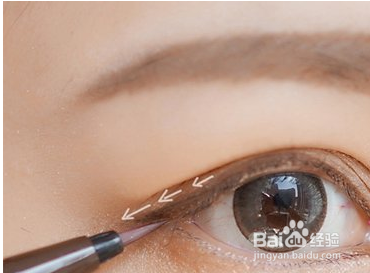 伪素颜妆容的步骤