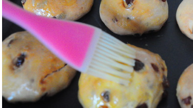 蜜枣小面包的做法