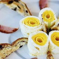 如何制作美味的鸡蛋卷？