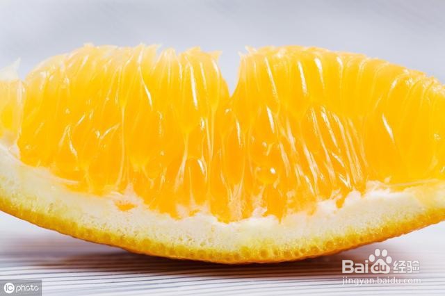 吃剩的柚子皮不要扔，削一削，做成小零食