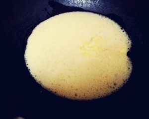 超嫩蒜苔炒鸡蛋的做法