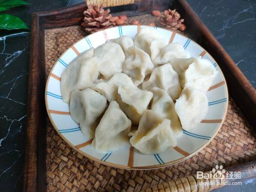 豬肉芹菜餡餃子的做法