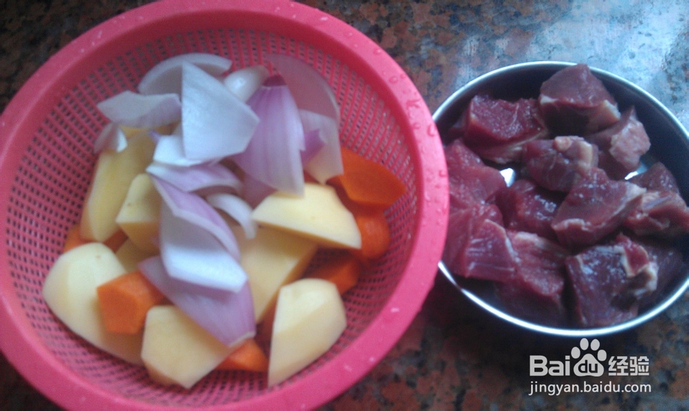 土豆炖牛肉怎么做