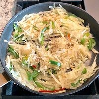 如何制作美味的清炒土豆丝？