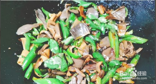 好吃的青椒炒鸡杂