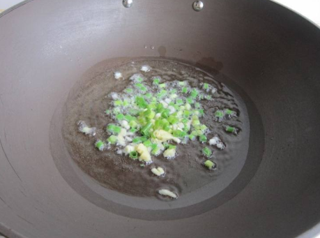 做炸酱面能否用豆瓣酱代替干黄酱