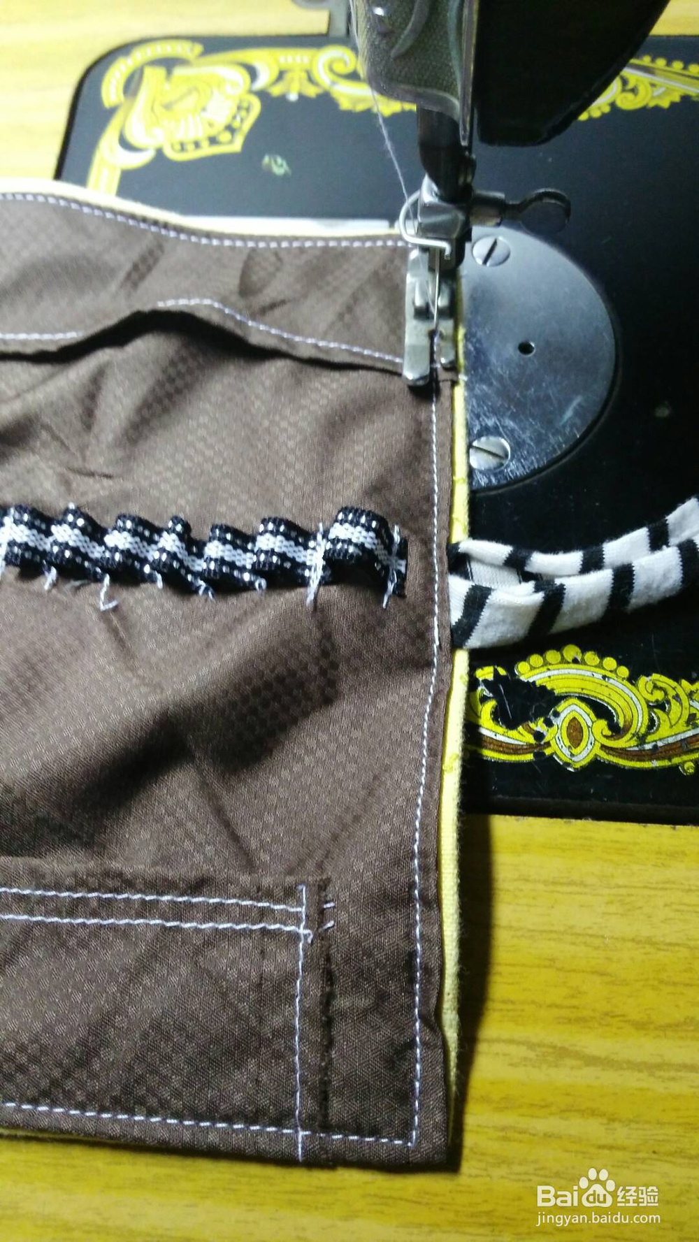 心灵手巧的妈妈做笔帘