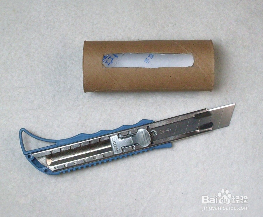 教你用纸杯制作多功能手机扩音器充电座