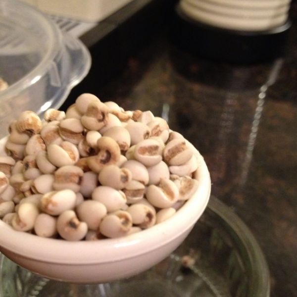 红枣雪梨薏仁银耳汤