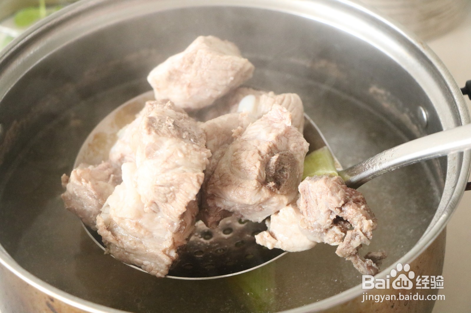 海带排骨汤的做法