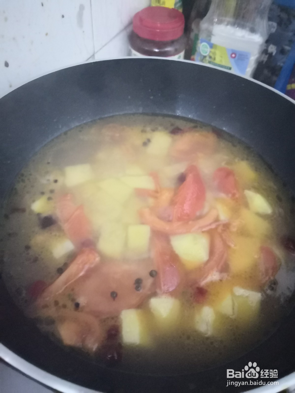 如何制作黑胡椒土豆鸡翅