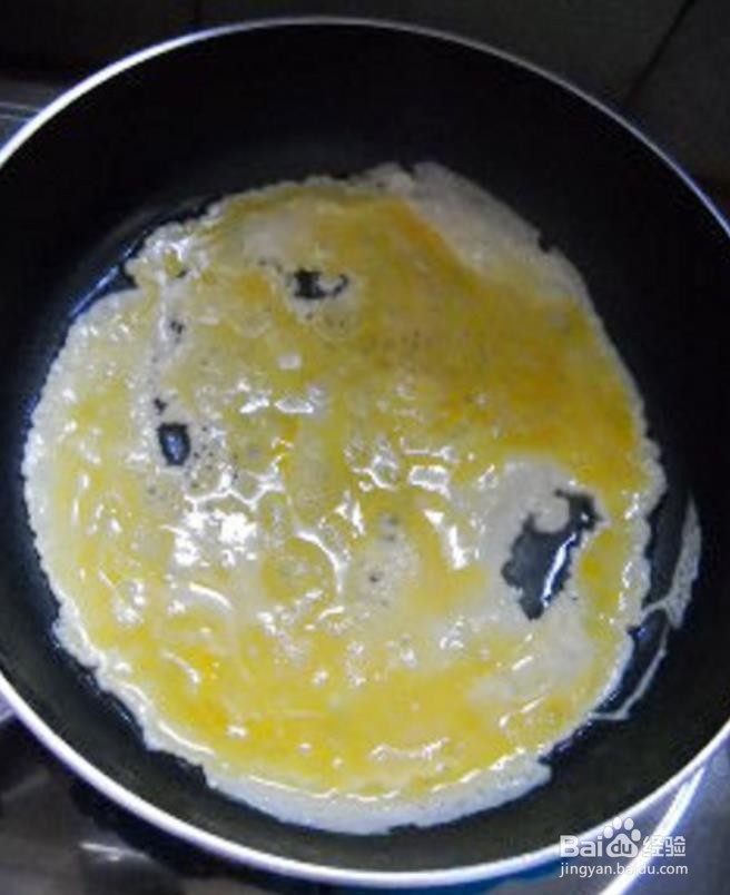 怎样制作兰花双耳炒蛋？