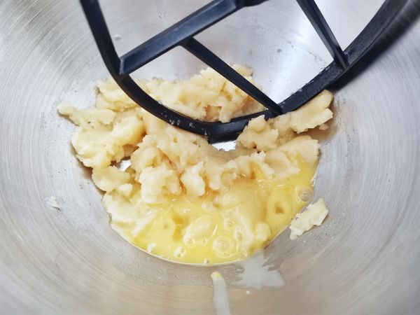 巧克力酥皮泡芙