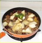 农家土豆啤酒鸭的做法