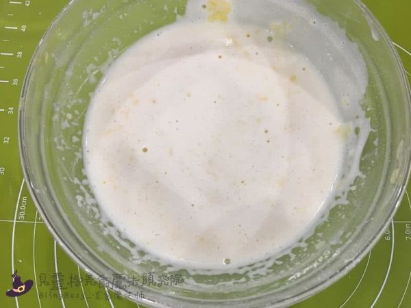 玫瑰花束奶冻裱花马芬杯子蛋糕