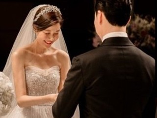 新人如何应酬婚礼场面